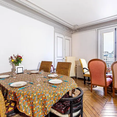 Guestready - Charming Vintage With Iconic Views Apartment